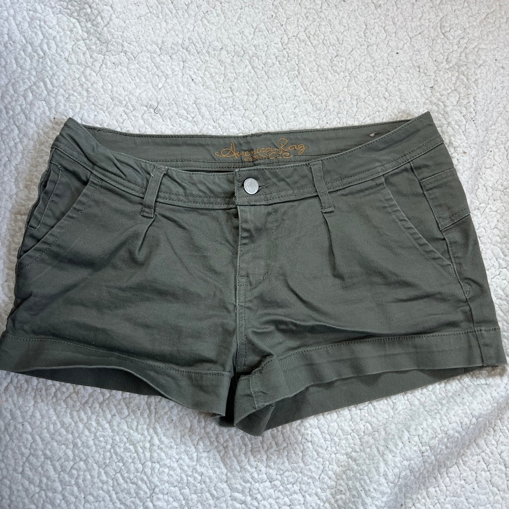 American Rag army green shorts
